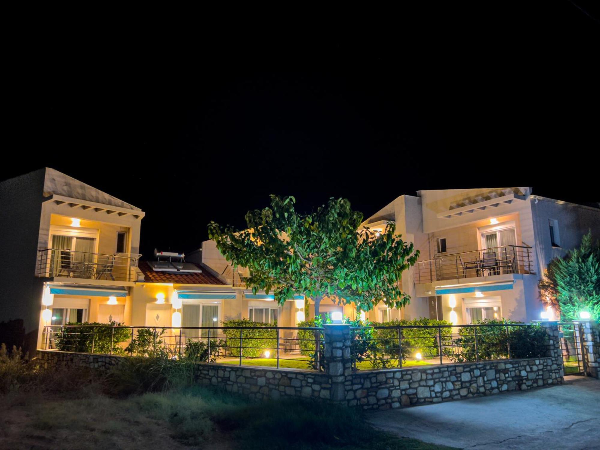 Yalos Beach Maisonettes スカラ・ソティロス エクステリア 写真
