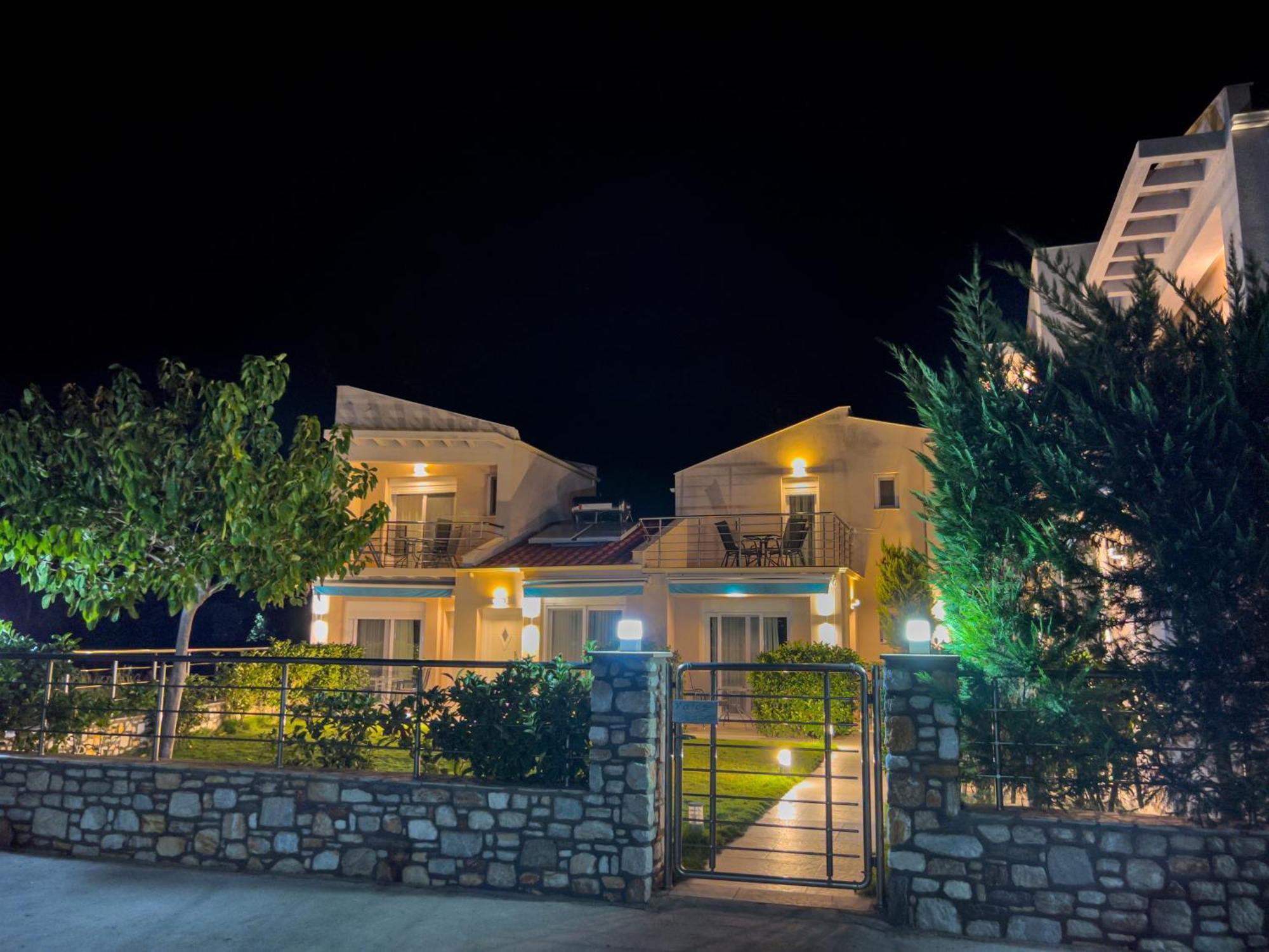 Yalos Beach Maisonettes スカラ・ソティロス エクステリア 写真