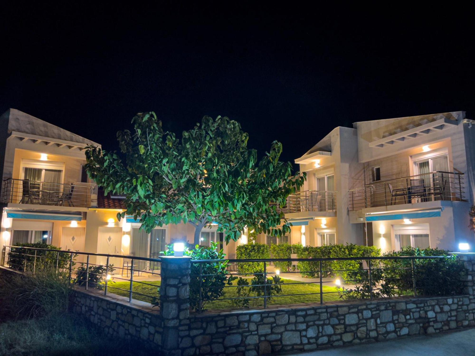 Yalos Beach Maisonettes スカラ・ソティロス エクステリア 写真