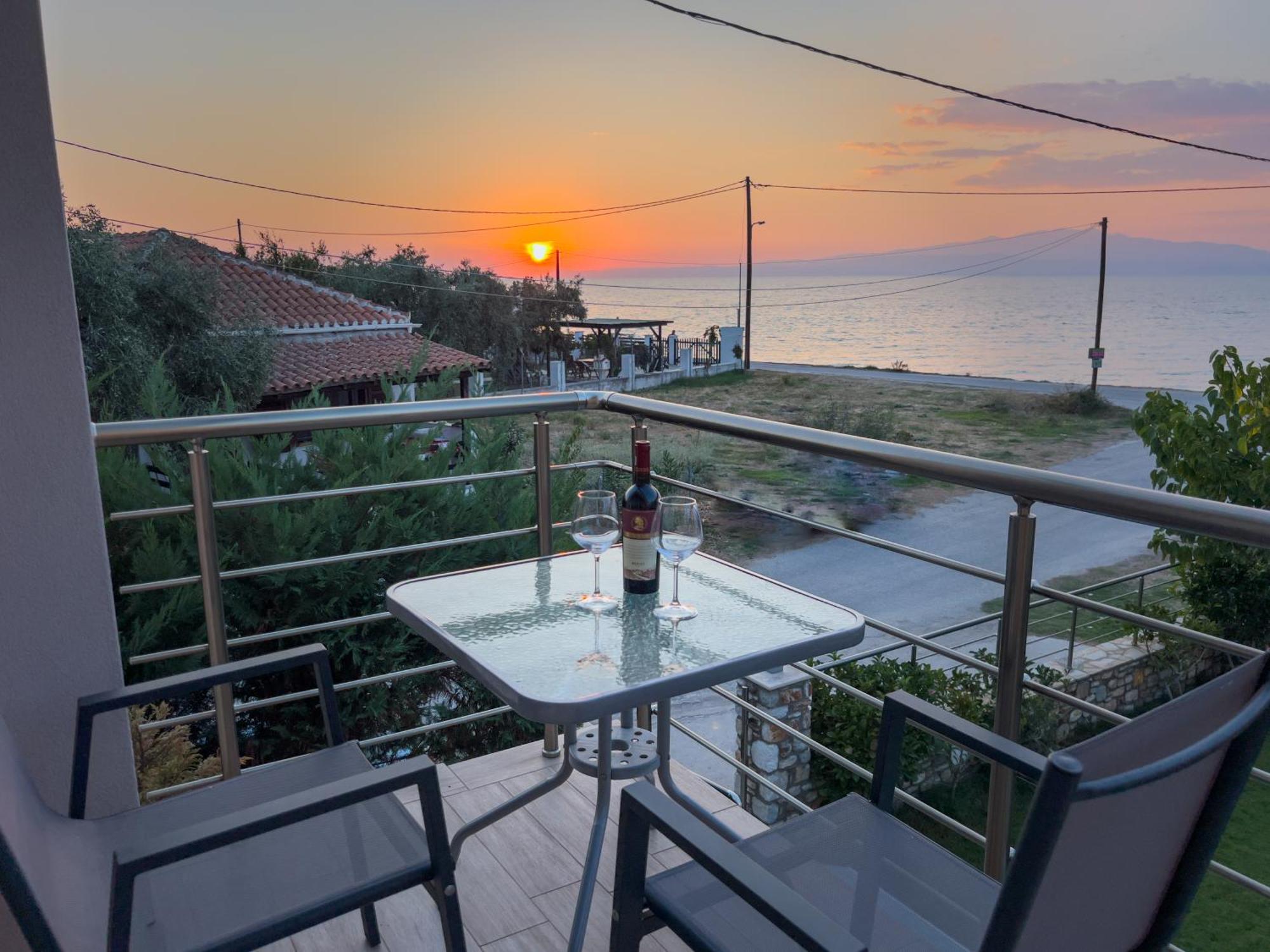Yalos Beach Maisonettes スカラ・ソティロス エクステリア 写真