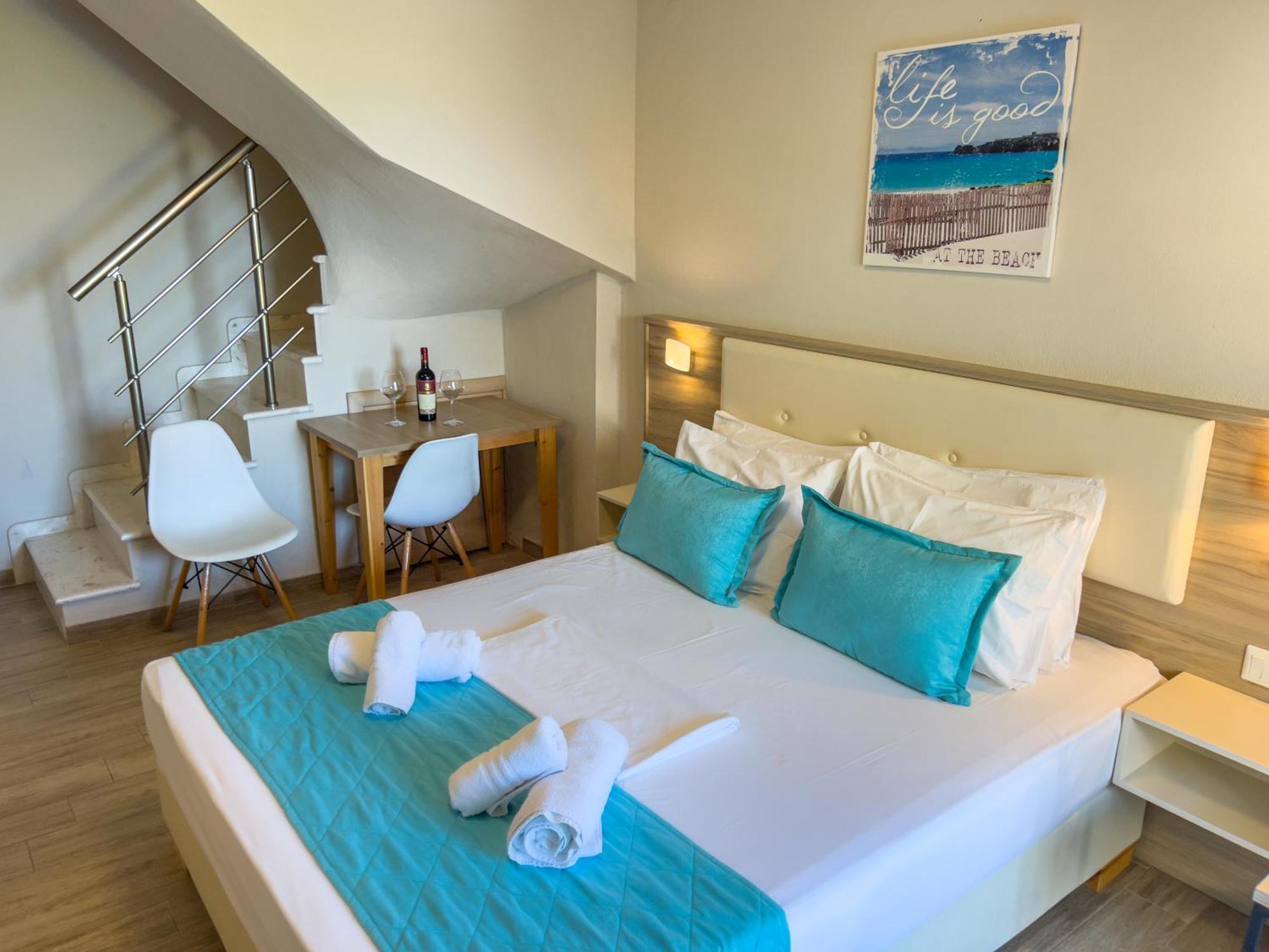 Yalos Beach Maisonettes スカラ・ソティロス エクステリア 写真