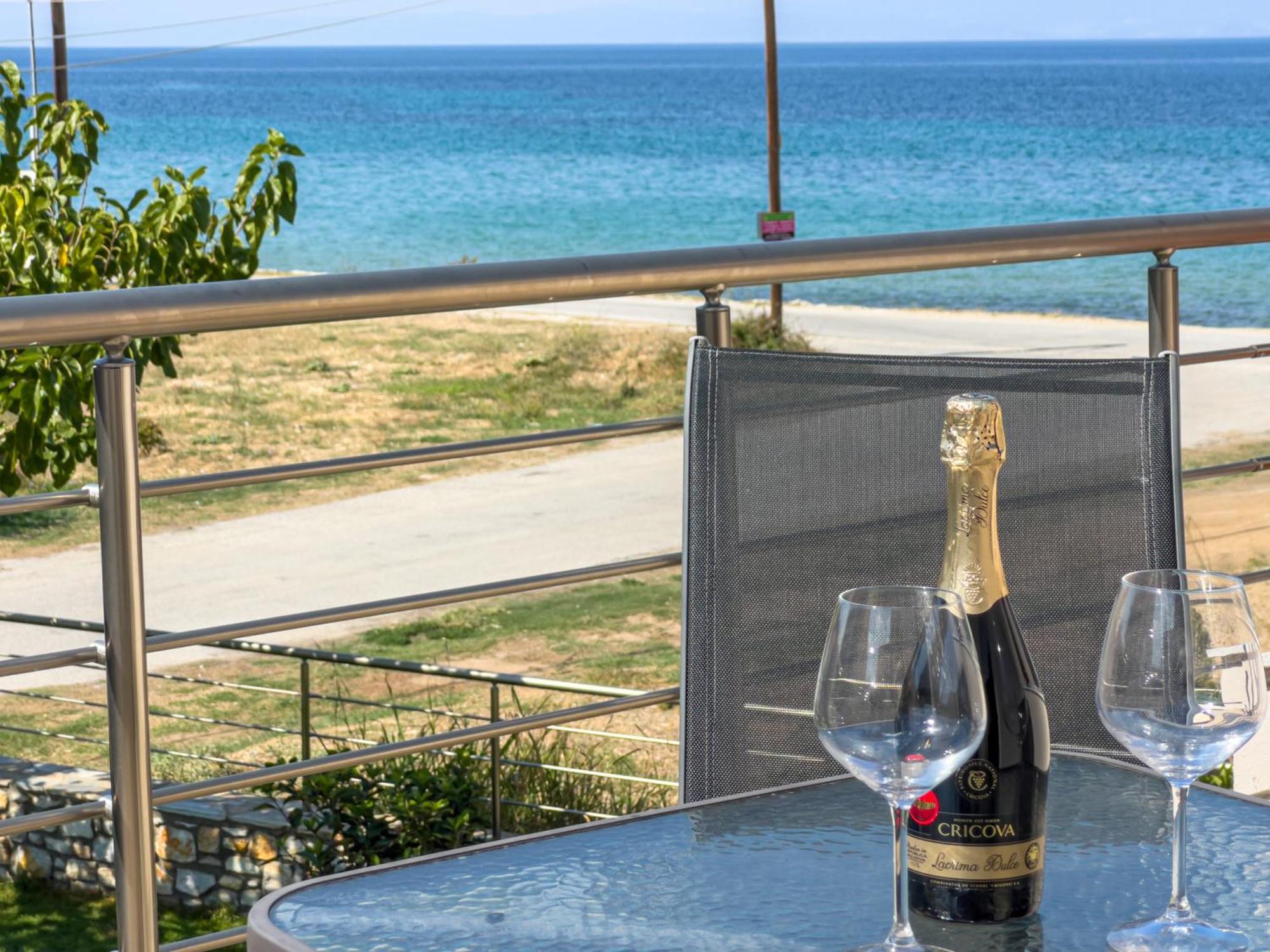 Yalos Beach Maisonettes スカラ・ソティロス エクステリア 写真